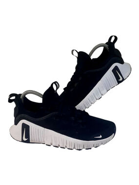 Nike Women's Free Metcon 6
Training Shoes Size 8 Black White
FJ7126-001